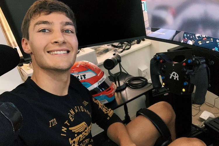 Ngoài bộ sưu tập trang phục và phụ kiện đắt đỏ, Russell cũng đầu tư nhiều thời gian và tiền bạc vào sim racing (mô phỏng đua xe). Tháng 4/2020, khi dịch bệnh bùng phát, anh bắt đầu chia sẻ sở thích mới của mình lên mạng xã hội. "Dù trò chơi này là ảo, tôi rất vui khi tìm lại cảm giác thi đấu, ganh đua cùng các tay đua khác sau nhiều tháng", anh viết trên Instagram. Các thiết bị mô phỏng của anh có thể lên tới 10.000 USD. 