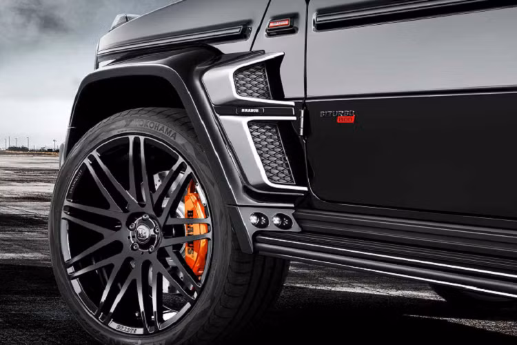 Cụ thể, trái tim này khi được lắp trên phiên bản Brabus 800 Widestar sẽ có công suất tối đa tăng thêm 212 mã lực, lên mức 789 "con ngựa" tại vòng tua máy 6.600 vòng/phút và mô-men xoắn cực đại đạt mức 1.000 Nm, tăng 150 Nm tại vòng tua máy 3.600 vòng/phút.