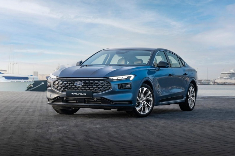 Trước khi tung xe ra thị trường, hãng Ford đã công bố những hình ảnh đầu tiên của Taurus mới dành cho khu vực Trung Đông. Hóa ra, Ford Taurus 2022 chuẩn bị bán ở Trung Đông chính là Mondeo thế hệ mới hiện đang được phân phối tại Trung Quốc.
