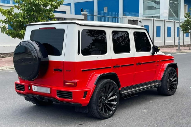 Nội công này được truyền tới cả 4 bánh thông qua hộp số tự động AMG Speedshift Plus 9 cấp, nhờ đó, dòng xe được mệnh danh là "ông vua địa hình" có thể tăng tốc từ vị trí xuất phát lên 100 km/h chỉ trong thời gian 4,5 giây, tốc độ tối đa của xe đạt được là 220 km/h