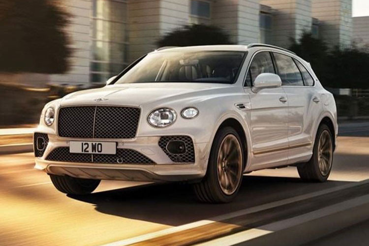 Mới đây, thương hiệu xe siêu sang Anh quốc đã cho ra mắt phiên bản Bentley Bentayga Odyssean Edition 2022 mới với số lượng sản xuất giới hạn 70 chiếc. Trên chiếc xe này, Bentley sử dụng các vật liệu thân thiện với môi trường bên trong khoang nội thất của xe.