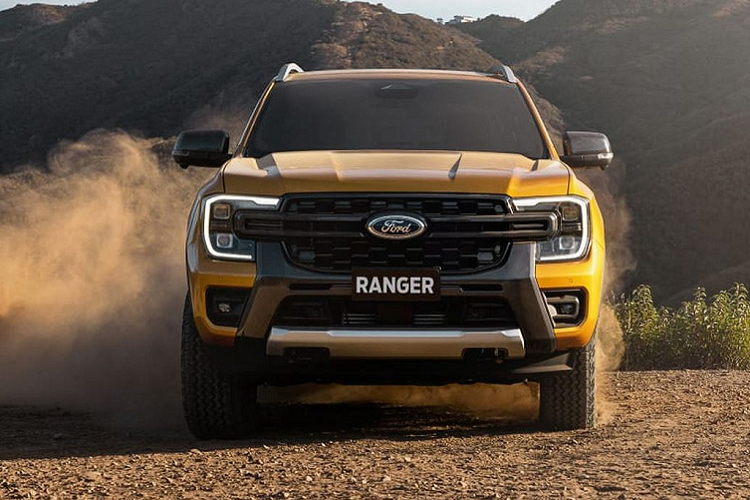 Theo Ford, chỉ 1,6% khách hàng tại Australia lựa chọn xe trang bị hộp số sàn vào năm 2021, 98,4% còn lại chọn xe dùng hộp số tự động. Thậm chí, ngay cả với một thị trường từng rất chuộng xe SUV và xe bán tải số sàn như Úc (từng chiếm 30% thị phần vào năm 2001), trong năm 2021 doanh số xe sử dụng trang bị này chỉ còn khoảng 5%.