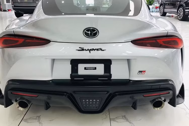 Nếu đến những cái tên trong làng xe thể thao tốc độ phải kể đến Toyota Supra, mẫu xe huyền thoại truyền cảm hứng cho không ít nài xe mới vào nghề. Toyota GR Supra thế hệ mới nhận được một diện mạo hoàn toàn mới mẻ, phù hợp với xu hướng chơi xe thể thao bây giờ.