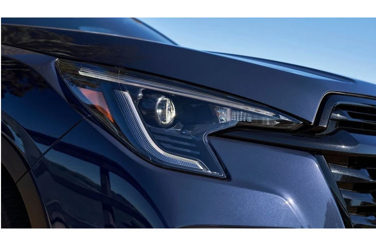 Phiên bản cao cấp hơn là Ascent Onyx Edition Limited với giá 46.295 USD (khoảng 1,083 tỷ đồng). Trang bị cao cấp hơn với ghế lái chỉnh điện 12 hướng, ghế hành khách chỉnh điện 4 hướng, hệ thống 14 loa Harman Kardon. Đặc biệt chức năng Cabin Connect giúp khuếch đại giọng nói của người lái đến hành khách ở hàng ghế thứ ba. 