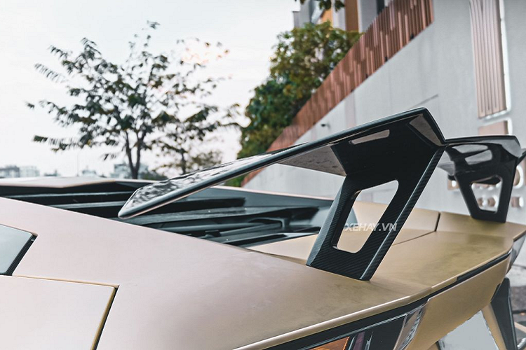 Lamborghini Aventador SVJ là phiên bản mạnh mẽ nhất của dòng xe Aventador được sản xuất với số lượng giới hạn, cả Việt Nam hiện cũng chỉ có khoảng 5 chiếc Aventador SVJ.