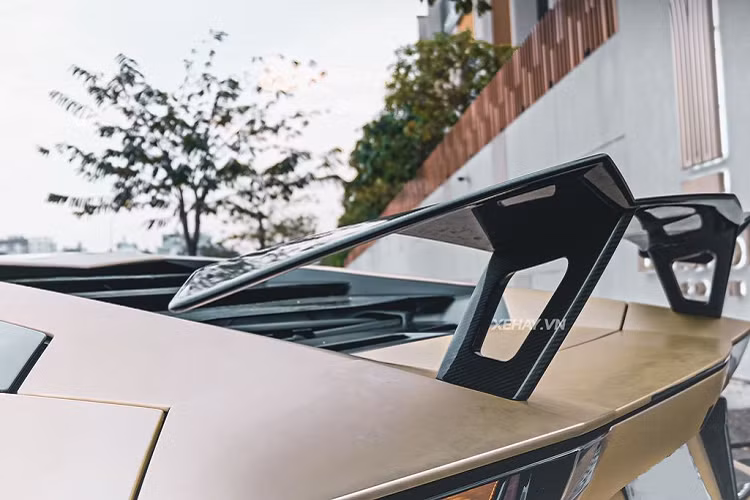 Lamborghini Aventador SVJ là phiên bản mạnh mẽ nhất của dòng xe Aventador được sản xuất với số lượng giới hạn, cả Việt Nam hiện cũng chỉ có khoảng 5 chiếc Aventador SVJ.