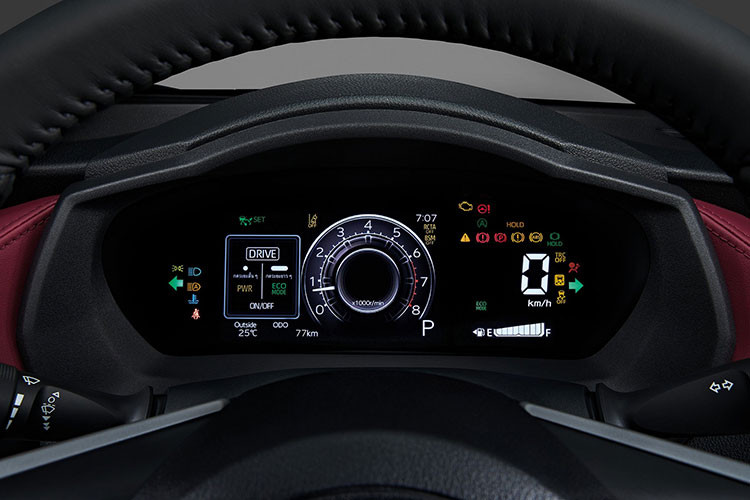 Tùy phiên bản, xe sẽ được trang bị nội thất bọc nỉ hoặc da. Đặc biệt, Toyota Vios thế hệ mới còn được bổ sung gói công nghệ an toàn chủ động Toyota Safety Sense, bao gồm những tính năng như cảnh báo tiền va chạm tích hợp phanh tự động, cảnh báo lệch làn đường,...