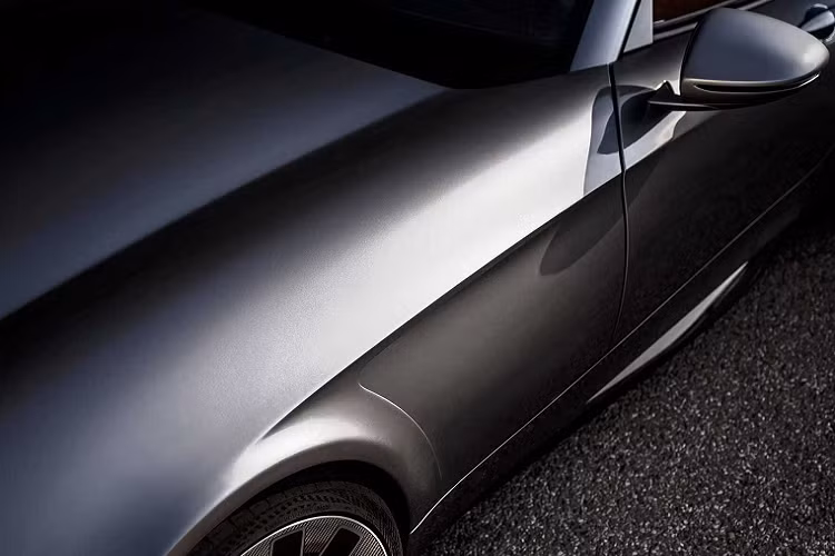 Đội ngũ kỹ sư tại Weismann đã hình thành mẫu xe điện kiểu dáng cổ điển với 5 cấp độ phanh phục hồi có thể lựa chọn. CEO Roheen Berry rất tự hào về sản phẩm mới và tuyên bố rằng nó sẽ là "chiếc xe thể thao chạy điện thú vị nhất thế giới."