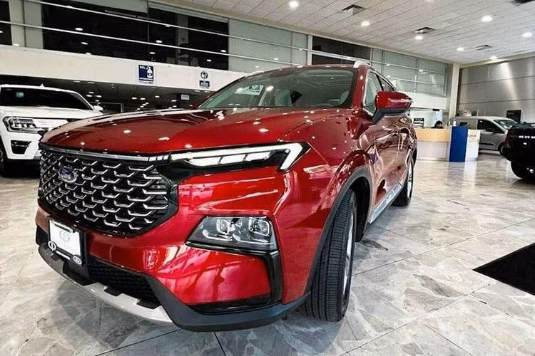 Ford Territory bat ngo giam gia toi ca chuc trieu dong tai dai ly?-Hinh-2