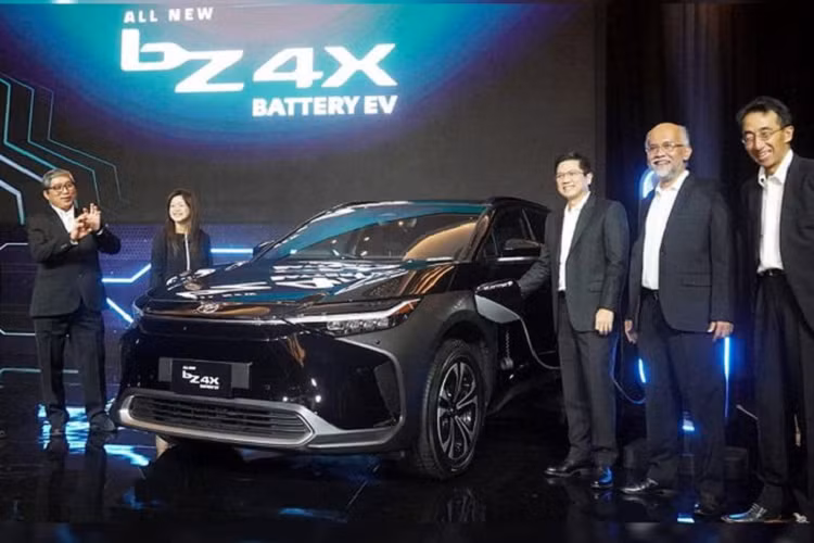 Động thái này cho thấy Toyota giới thiệu bZ4X tại 2 quốc gia Đông Nam Á trên với mục đích thăm dò thị trường chứ chưa đặt nặng mục tiêu về doanh số.