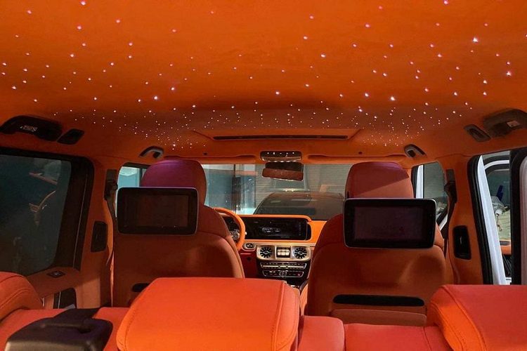 Theo phỏng đoán, nhiều khả năng toàn bộ gói độ này được làm tại Việt Nam. Về truyền động, Mercedes-AMG G63 được trang bị khối động cơ V8 4.0L tăng áp kép, sản sinh công suất tối đa 577 mã lực và mô-men xoắn cực đại 850 Nm. Toàn bộ sức mạnh này được truyền tới 4 bánh xe thông qua hộp số tự động 9 cấp. Mercedes-AMG G63 có thể tăng tốc từ 0 - 100 km/h chỉ trong 4,5 giây, trước khi đạt tốc độ giới hạn 210 km/h.