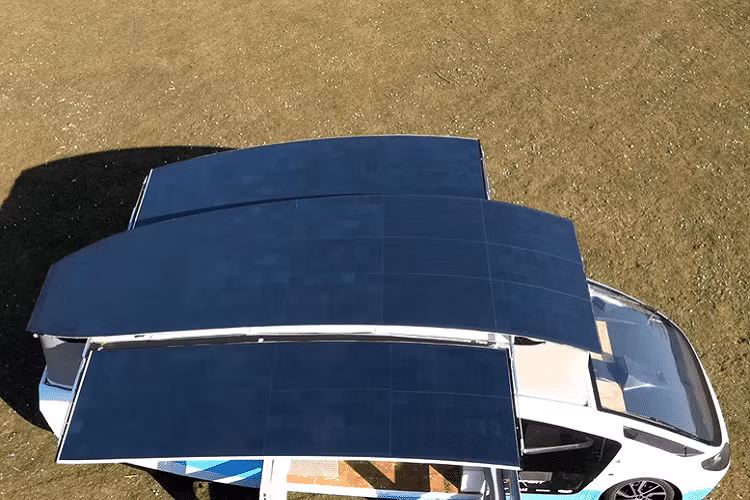 Vì Stella Vita chạy năng lượng mặt trời hoàn toàn, nhóm sinh viên đã lên kế hoạch cố gắng không cắm sạc điện một chút nào trong quá trình thử nghiệm. Tuy nhiên, họ vẫn phải cắm điện hai lần cho chiếc xe vì lý do thời tiết xấu không cho phép chiếc xe tận dụng hết các tấm pin mặt trời của nó