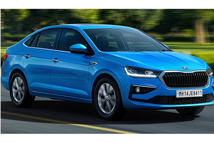 Một điều đáng tiếc nữa là Skoda Slavia chỉ được trang bị phanh đĩa trên 2 bánh trước trong khi bánh sau dùng phanh tang trống, giống Honda City. Tại thị trường Ấn Độ, Skoda Slavia có 2 tùy chọn động cơ giống Kushaq. Thứ nhất là động cơ xăng TSI 3 xi-lanh, dung tích 1.0L với công suất tối đa 115 mã lực và mô-men xoắn cực đại 175 Nm. Thứ hai là động cơ xăng TSI 4 xi-lanh, dung tích 1.5L, sản sinh công suất tối đa 150 mã lực và mô-men xoắn cực đại 250 Nm. 