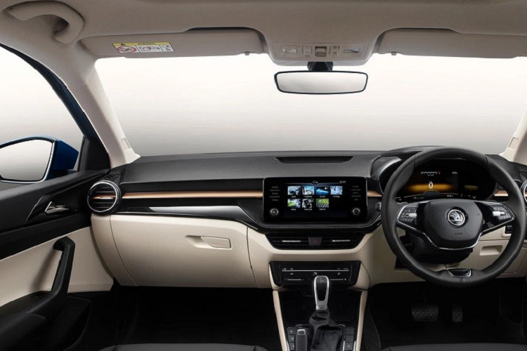 Có một điều đáng tiếc là trang bị an toàn của Skoda Slavia khá cơ bản. Ở bản tiêu chuẩn, mẫu xe này chỉ có 2 túi khí, hệ thống chống bó cứng phanh ABS, phân bổ lực phanh điện tử EBD, cân bằng điện tử, kiểm soát lực kéo, phanh sau va chạm, cảm biến hỗ trợ đỗ xe phía sau, cảnh báo áp suất lốp và phanh tay chỉnh cơ. Trong khi đó, bản Ambition có thêm hệ thống kiểm soát hành trình, camera lùi và hệ thống hỗ trợ khởi hành ngang dốc. Từ bản Style trở lên, xe mới có 6 túi khí. 