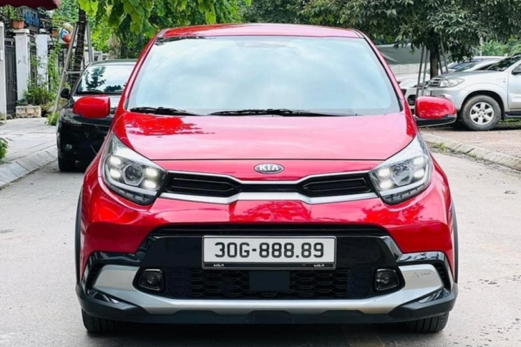 Mức giá xe Kia Morning biển tứ quý 8 được xem là cao với Morning, một chiếc xe vốn dành cho những người mới làm quen với ô tô. Thậm chí còn cao hơn mẫu xe gầm cao đàn anh là Kia Seltos bản 1.4 Deluxe tiêu chuẩn (639 triệu đồng).