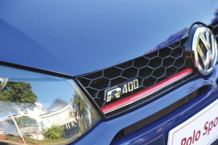 Tại thị trường Việt Nam giá xe Volkswagen Polo Sport Edition 2022 bán ra chính hãng từ 699 triệu đồng. Xe sẽ cạnh tranh với các đối thủ trong phân khúc hatchback hạng B như Honda Jazz, Toyota Yaris...