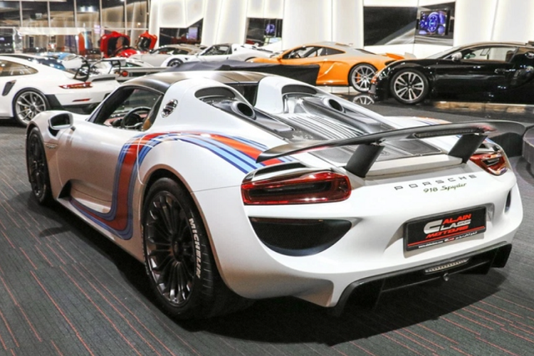 Nếu đại gia siêu xe Hoàng Kim Khánh tậu Porsche 918 Spyder thì khả năng cao chiếc xe cũng sẽ mang biển số Campuchia giống với cặp đôi McLaren Senna và Koenigsegg Regera.