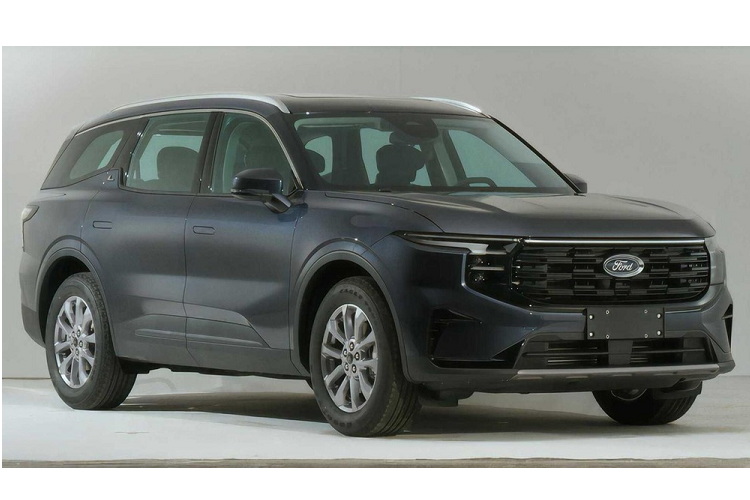 Ford Edge thế hệ thứ 2 đã được tung ra thị trường từ năm 2015. Do đó, không có gì ngạc nhiên khi hãng Ford chuẩn bị trình làng thế hệ mới của dòng xe này. Những hình ảnh của Ford Edge 2023 tại Trung Quốc đã chứng tỏ điều đó. Đây là những hình ảnh được đăng lên trang web của Bộ Công nghiệp và Công nghệ Thông tin Trung Quốc.