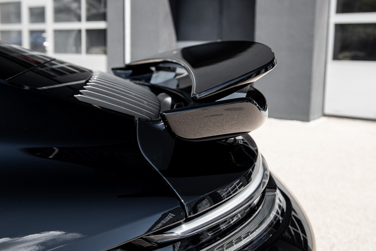 Động cơ Flat-six tăng áp kép, dung tích 3.7 lít của chiếc xe nguyên bản có mức công suất 641 mã lực và mô-men xoắn 800 Nm và G-Power đã trang bị bộ làm mát không khí GP mới và cải tiến