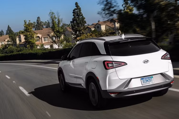 Hyundai Nexo bi trieu hoi vi nguy co ro ri khi hydro va bat lua-Hinh-2