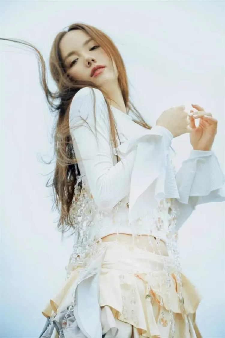 Phuong Ly bi soi ran da bung, netizen dao lai on ao 19 tuoi sinh con-Hinh-7