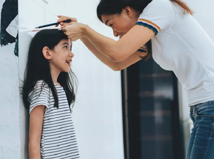 Thoi ky vang tang chieu cao: Me lam 3 dieu nay, con cao lon cuc nhanh-Hinh-3