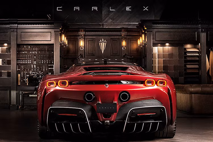 Với sức mạnh này, “siêu ngựa” chỉ mất 2,5 giây để tăng tốc từ 0-100 km/h, 0-200 km/h trong 6,7 giây và có tốc độ tối đa chạm ngưỡng 340 km/h. cho xe tăng thêm 270 kg.