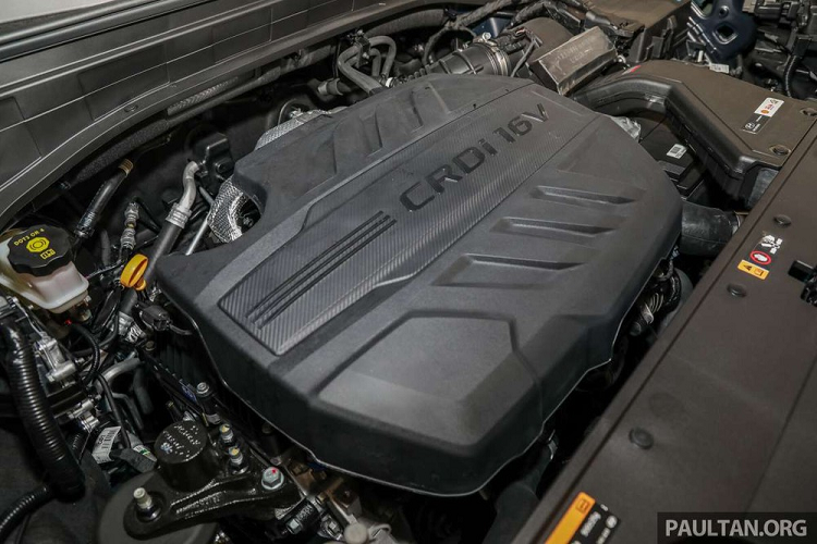 Nếu bạn thích dòng xe SUV Hyundai Palisade 2023 máy dầu sẽ có cấu hình tám chỗ ngồi, lúc này số tiền bạn sẽ phải trả là 328.888 RM, tương đương 1,8 tỷ đồng còn chọn xe chỉ có 7 chỗ ngồi,giá bán sẽ tăng đôi chút, từ 348.888 RM, tương đương 1,9 tỷ đồng.