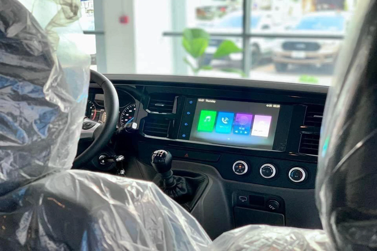 Sở dĩ dòng Ford Transit được ưa chuộng tại Việt Nam bởi tên tuổi lớn, lâu đời và thông dụng, máy dầu bền bỉ đặc biệt là hệ thống turbo và giải nhiệt, động cơ tiết kiệm mang tính kinh tế cao, chi phí sửa chữa và bảo dưỡng thấp, dễ mua và dễ bán.