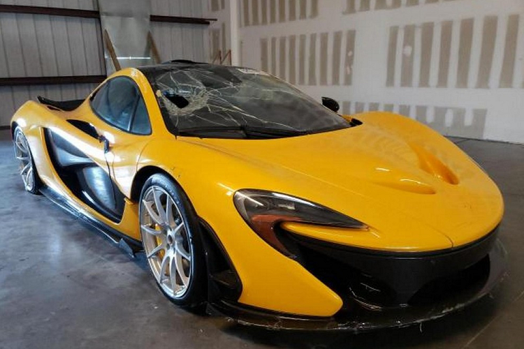 Copart ước tính giá xe McLaren P1 ngập nước này là 229.510 USD (khoảng 5,68 tỷ đồng). Như vậy, so với lúc mới về tay chủ nhân, chiếc siêu xe đã giảm giá hơn 7 lần. Được biết, chiếc McLaren P1 đã bị lũ cuốn chỉ 1 tuần sau khi về tay chủ nhân hiện tại.
