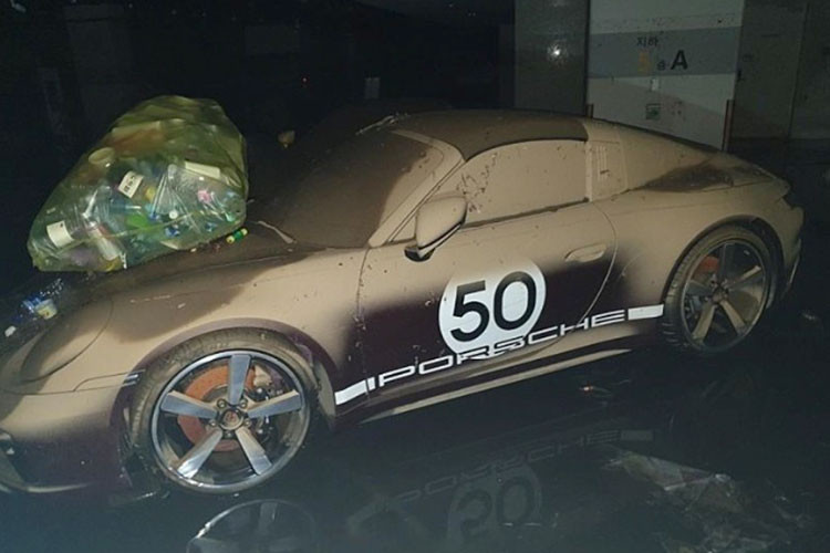 Danh sách trong garage xe này còn có McLaren 570S, Porsche 911 Targa 4S Heritage Design bản sản xuất giới hạn 992 xe trên thế giới,...