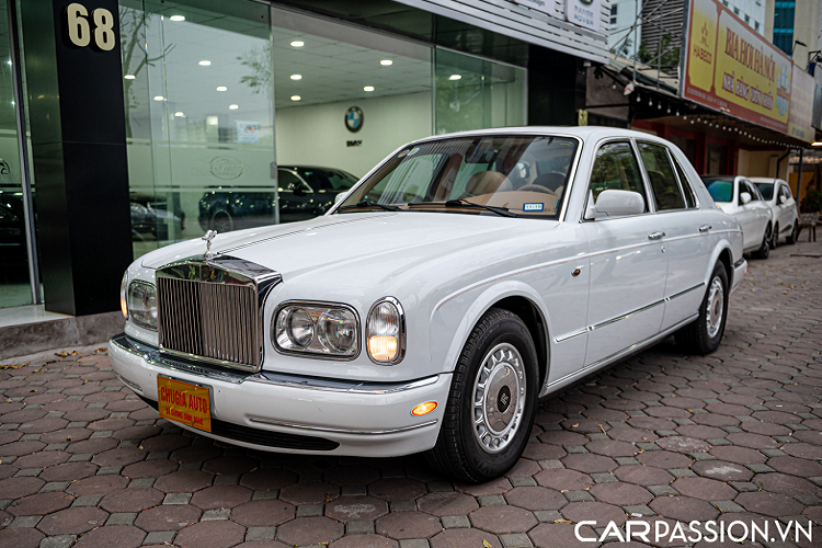 Đối với những người thích sự khác biệt, một chiếc Rolls-Royce Silver Seraph cổ điển có thể là một mẫu xe độc đáo để người chơi có thể lựa chọn. Chính vì vậy, là một chiếc xe hơn 20 năm tuổi việc sử dụng Silver Seraph không đơn thuần chỉ là cầm lái, sửa chữa, chăm sóc xe mà còn là một cái “thú” thể hiện phong cách của người chơi xe.