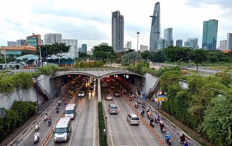 TP Thủ Đức được thành lập trên cơ sở nhập toàn bộ diện tích tự nhiên và dân số của Quận 2, Quận 9 và quận Thủ Đức.