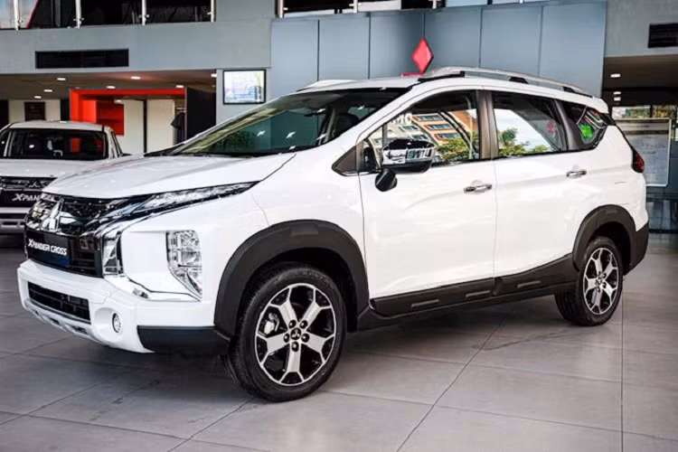 Những video clip của Lộc Fuho đăng tải thường là những video ghi cảnh anh chàng đang làm công việc của một thợ làm hồ, xây nhà, đập bê tông, trét vữa,...