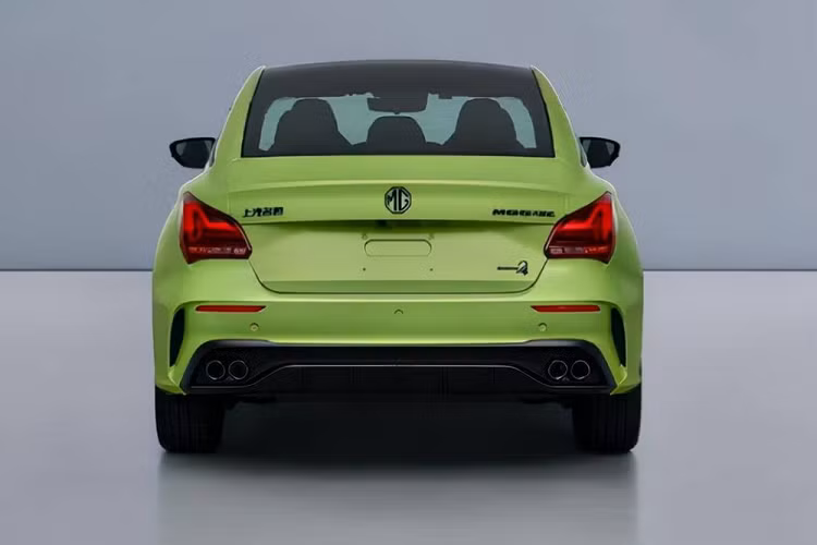 Nằm bên dưới nắp ca-pô của mẫu xe này là động cơ xăng 4 xi-lanh, tăng áp, dung tích 1.5L, sản sinh công suất tối đa 181 mã lực. So với bản thường, MG5 Scorpio 2022 mạnh hơn 8 mã lực nhưng vẫn đạt vận tốc tối đa 200 km/h. Động cơ kết hợp với hộp số tự động ly hợp kép 7 cấp.