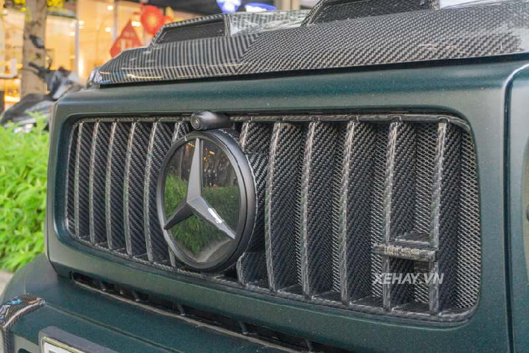 Hệ thống ống xả độ thuộc phiên bản Ultra Edition có đến 3 chụp ống xả hình hộp, mang đến âm thanh đầy phấn khích, đồng thời tối ưu hoá hiệu năng vận hành cho G63.