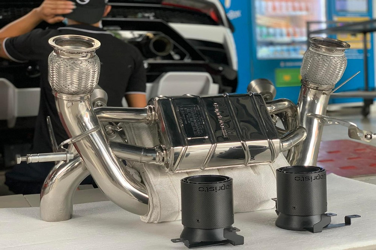 Vua ve Viet Nam, Lamborghini Huracan EVO RWD duoc do “khau phao“-Hinh-2