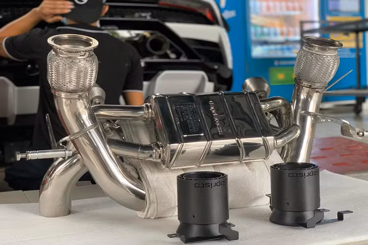 Vua ve Viet Nam, Lamborghini Huracan EVO RWD duoc do “khau phao“-Hinh-2