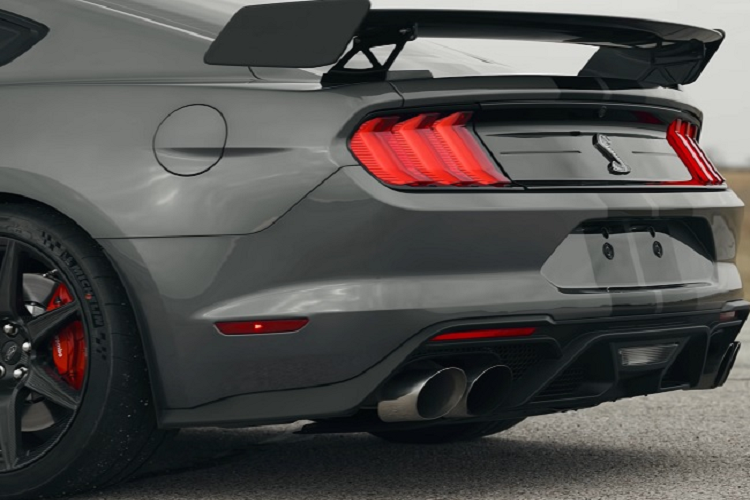 Với sức mạnh lên đến 1.000 mã lực, các chuyên gia của Hennessey cũng khuyến cáo rằng Venom 1000 có thể rất dễ mất kiểm soát, đặc biệt là với những người lái ít kinh nghiệm.