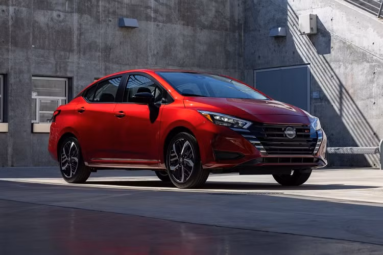 Hiện giá xe Nissan Almera 2023 phiên bản Mỹ vẫn chưa được công bố. Tuy nhiên, nếu giữ đúng truyền thống trước kia thì đây hứa hẹn sẽ tiếp tục là một trong những mẫu ô tô rẻ nhất tại thị trường Mỹ.