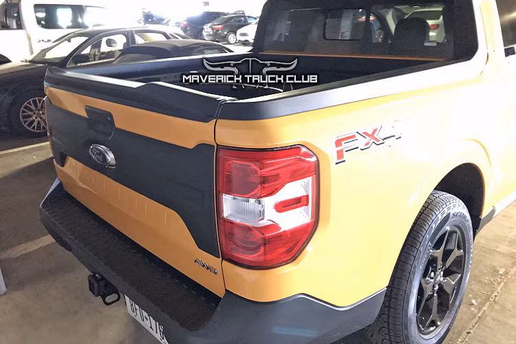 Ford Maverick được ra mắt hồi giữa năm 2021. Mẫu bán tải khung liền khối là đối thủ của Hyundai Santa Cruz.