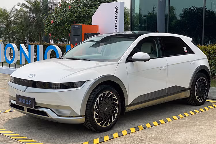 Hyundai Ioniq 5 se lap rap tai Viet Nam, canh tranh voi VinFast VF8
