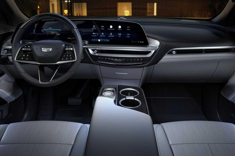 Chỉ có thời gian mới biết Cadillac Lyriq sẽ được đón nhận như thế nào tại thị trường Mỹ và một số nước khác, đặc biệt nhất vẫn là Trung Quốc và Hàn Quốc. Theo một số báo cáo trước đó, có thể đã trên 25.000 chiếc xe Cadillac Lyriq được sản xuất hàng năm.