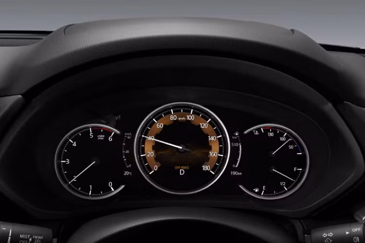 Thứ 3 là động cơ diesel 4 xi-lanh 2.2 lít cho công suất 200 mã lực tại 4.000 vòng/phút, mô-men xoắn 450 Nm tại 2.000 vòng/phút.Tất cả các phiên bản động cơ đều đi kèm hộp số tự động 6 cấp, hệ dẫn động cầu trước hoặc 4 bánh toàn thời gian. Ngoài ra, xe còn bổ sung thêm chế độ lái mới là Off-road, nâng tổng số chế độ lái của Mazda CX-8 2023 thành 3 chế độ là Normal, Sport và Off-road.