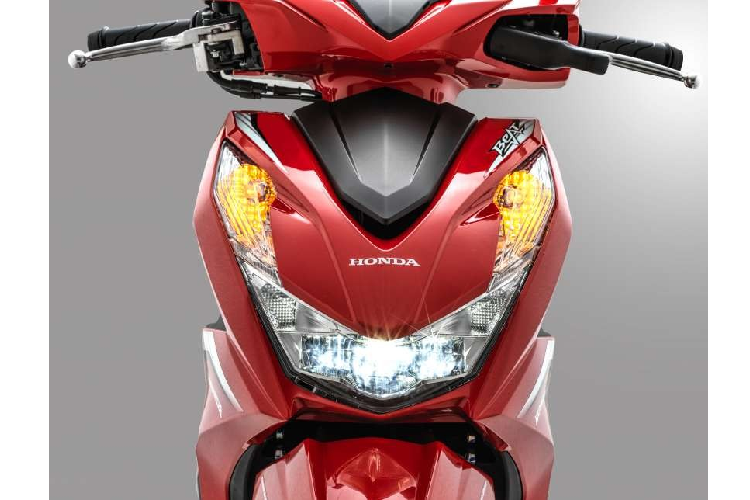 Cung cấp sức mạnh cho xe là động cơ xylanh đơn, dung tích 108,2cc làm mát bằng gió, mang đến công suất 8,67 mã lực tại tua máy 7.500 vòng/phút và mômen xoắn cực đại 9,53 Nm tại tua máy 5.500 vòng/phút. Đi kèm với động cơ là hộp số CVT và hệ thống phun xăng điện tử giúp tiết kiệm nhiên liệu.