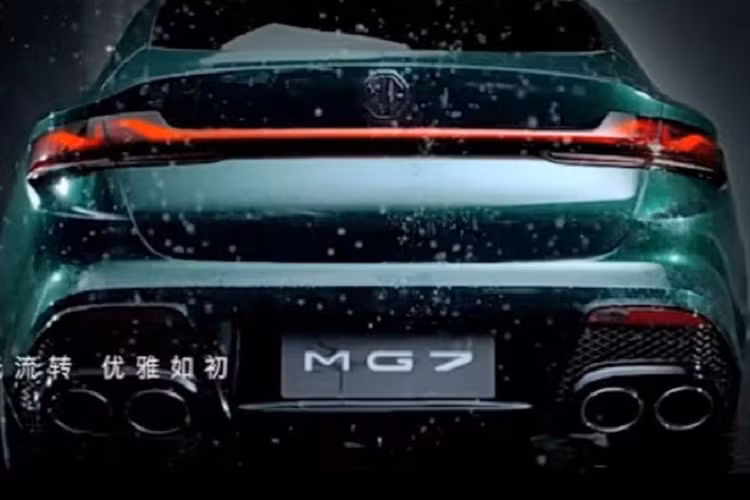 Theo hãng MG, đây sẽ là mẫu sedan MG7 thể thao hạng trung mới, cạnh tranh với những đối thủ như Honda Accord, Peugeot 508 hay Toyota Camry.