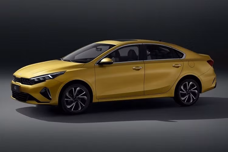 Các tính năng an toàn cũng được Kia chú trọng khi nâng cấp K3 tại thị trường Trung Quốc. Theo đó, xe sở hữu gói công nghệ hỗ trợ an toàn tiên tiến nhất như: 6 túi khí, hệ thống kiểm soát hành trình thích ứng dựa trên định vị, hỗ trợ bám làn đường, cảnh báo va chạm khi mở cửa, hỗ trợ tránh va chạm phía trước, hỗ trợ giữ làn đường…