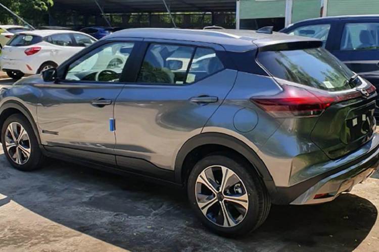 Nissan Kicks e-Power 2022 sử dụng hệ truyền động e-Power, bao gồm động cơ xăng 3 xi-lanh, dung tích 1.2 lít, đóng vai trò làm máy phát điện để sạc pin cho xe.