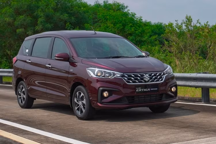 Đúng như thông tin từ trước đó, Suzuki Ertiga 2022 sở hữu điểm nhấn đáng chú ý nhất chính là hệ truyền động Smart Hybrid mới. Theo đó, "trái tim" của mẫu xe MPV Suzuki Ertiga Hybrid 2022 ở thị trường Indonesia là động cơ xăng 4 xi-lanh, dung tích 1.5L với công suất tối đa 105 mã lực và mô-men xoắn cực đại 138 Nm.