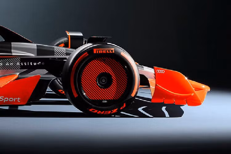 Thương hiệu đã cho ra mắt mẫu xe tượng trưng để thông báo về giải đua F1. Hiện tại, thiết kế của những chiếc xe một chỗ ngồi cho mùa giải 2026 vẫn chưa được hoàn thiện. Mẫu xe này được sơn theo màu của Audi Sport với các họa tiết trang trí màu đỏ, đen, bạc và trắng, mẫu xe có biểu tượng Audi ở phía sau thân xe.